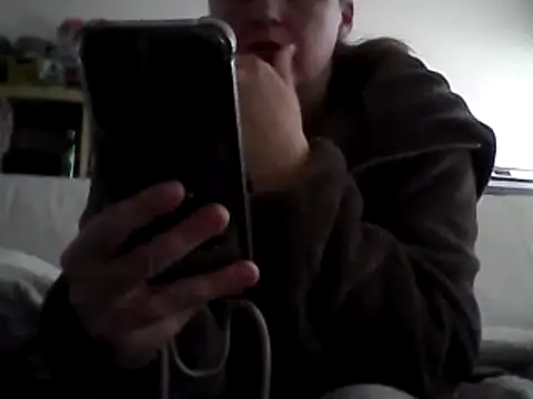 Snapshot of DragoneSFR chatting on 25, 2, 2025 DragoneSFR online show from 25, 2, 2025