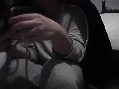 Snapshot of DragoneSFR chatting on 26, 2, 2025 DragoneSFR online show from 26, 2, 2025