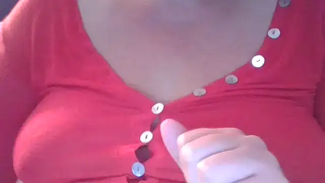 Snapshot of DragoneSFR chatting on 28, 10, 2025 DragoneSFR online show from 28, 10, 2025