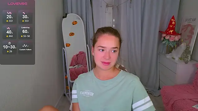 LovelyJessie online show from 25, 10, 2025