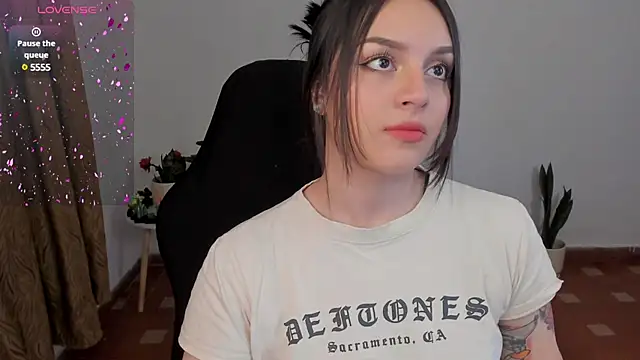 Snapshot of anaveleeez chatting on 10, 12, 2024 anaveleeez online show from 10, 12, 2024