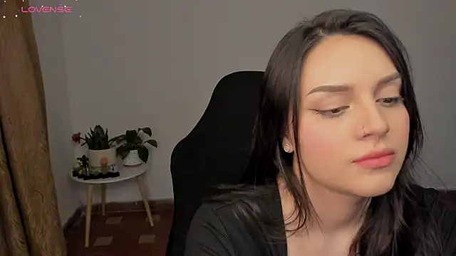 Snapshot of anaveleeez chatting on 2, 2, 2025 anaveleeez online show from 2, 2, 2025