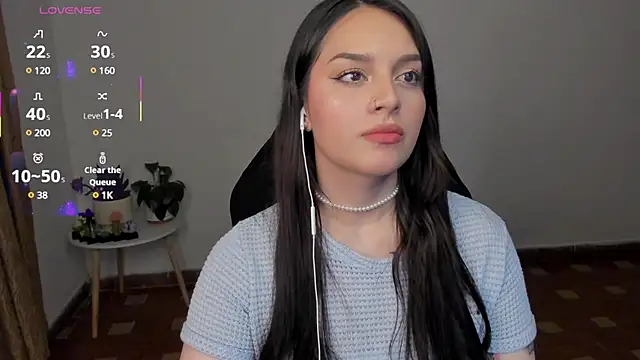 Snapshot of anaveleeez chatting on 8, 2, 2025 anaveleeez online show from 8, 2, 2025