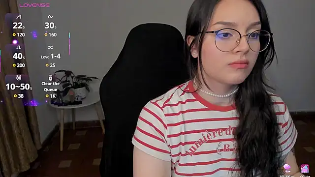 Snapshot of anaveleeez chatting on 13, 2, 2025 anaveleeez online show from 13, 2, 2025