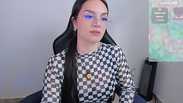 anaveleeez online show from 19, 5, 2026