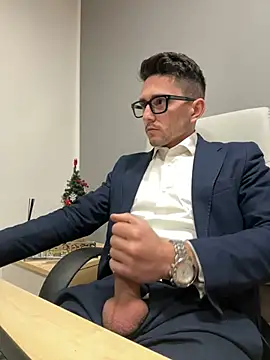 Snapshot of masterboss_ chatting on 16, 12, 2024 masterboss  online show from 16, 12, 2024