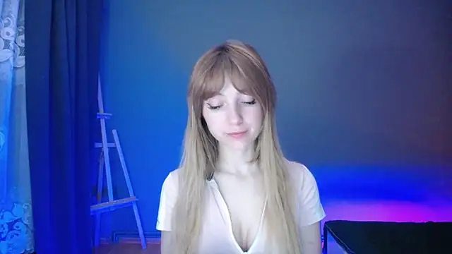 LuciaYoung online show from 9, 3, 2025