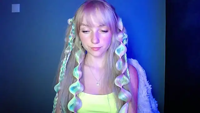 LuciaYoung online show from 12, 9, 2025