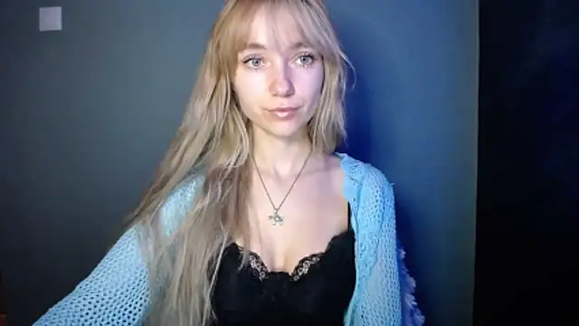 LuciaYoung online show from 15, 11, 2025