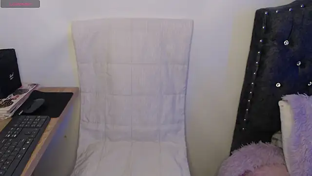 Snapshot of Maiaa_evans chatting on 3, 12, 2024 Maiaa evans online show from 3, 12, 2024