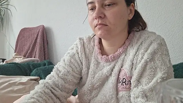 Cyndee Winter online show from 30, 11, 2025