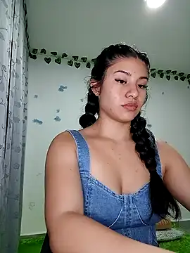 Snapshot of tara20_ chatting on 4, 2, 2025 tara20  online show from 4, 2, 2025