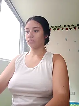 Snapshot of tara20_ chatting on 5, 3, 2025 tara20  online show from 5, 3, 2025