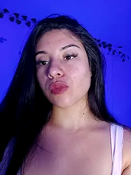 Snapshot of tara20_ chatting on 21, 3, 2025 tara20  online show from 21, 3, 2025