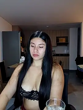 Snapshot of tara20_ chatting on 4, 10, 2025 tara20  online show from 4, 10, 2025