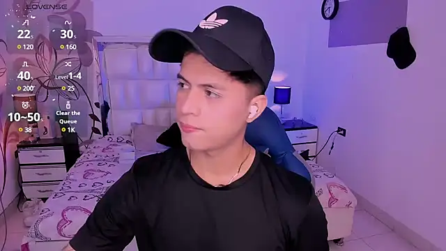 Snapshot of Niicky1_ chatting on 11, 12, 2024 Niicky1  online show from 11, 12, 2024