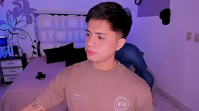 Snapshot of Niicky1_ chatting on 26, 12, 2024 Niicky1  online show from 26, 12, 2024