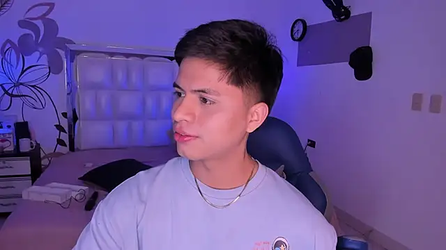 Snapshot of Niicky1_ chatting on 30, 12, 2024 Niicky1  online show from 30, 12, 2024