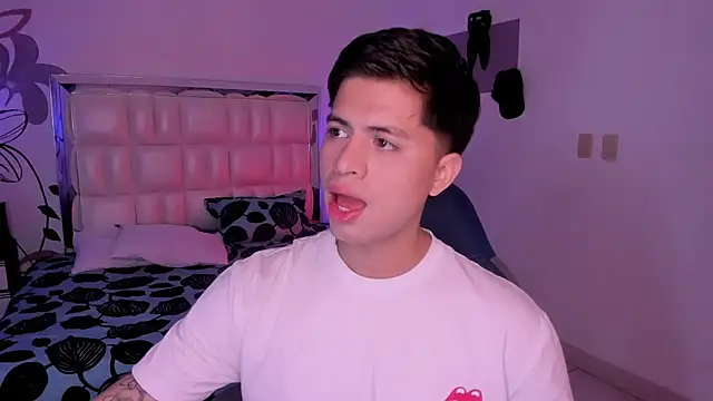 Snapshot of Niicky1_ chatting on 11, 1, 2025 Niicky1  online show from 11, 1, 2025