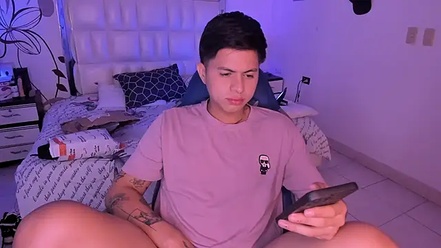 Snapshot of Niicky1_ chatting on 13, 1, 2025 Niicky1  online show from 13, 1, 2025