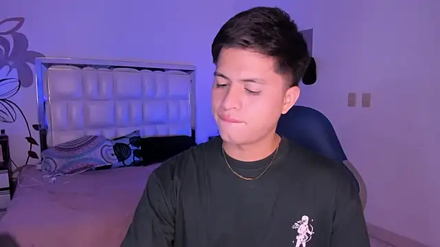 Snapshot of Niicky1_ chatting on 22, 1, 2025 Niicky1  online show from 22, 1, 2025