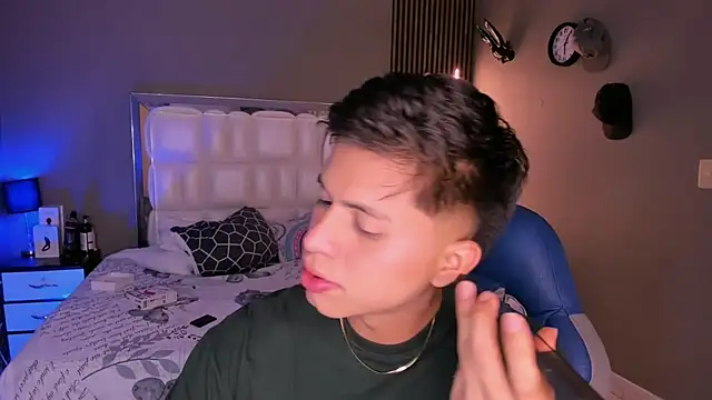 Snapshot of Niicky1_ chatting on 15, 3, 2025 Niicky1  online show from 15, 3, 2025