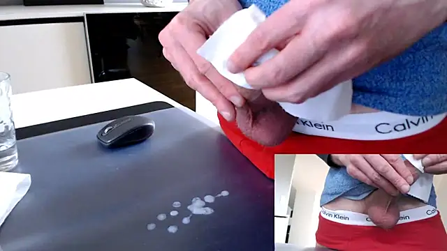 Snapshot of sperma_tributes chatting on 17, 1, 2025 sperma tributes online show from 17, 1, 2025