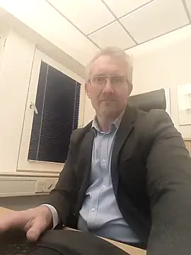 tom-swede online show from 8, 1, 2025