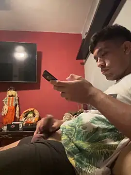 Snapshot of Magicerosxx69 chatting on 3, 10, 2025 Magicerosxx69 online show from 3, 10, 2025