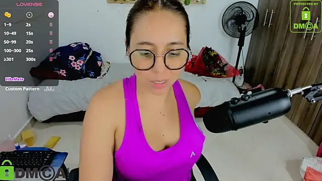 Snapshot of isa_loves_cum chatting on 27, 11, 2025 isa loves cum online show from 27, 11, 2025