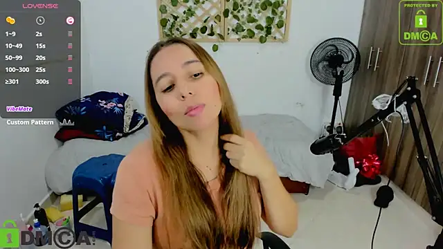 Snapshot of isa_loves_cum chatting on 1, 12, 2025 isa loves cum online show from 1, 12, 2025