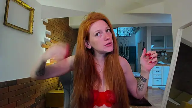 Snapshot of Aliceginger99 chatting on 3, 11, 2025 Aliceginger99 online show from 3, 11, 2025