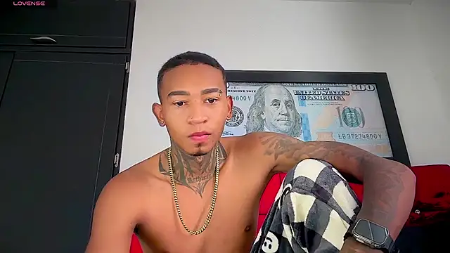 Snapshot of sexy_blacks_ chatting on 6, 6, 2026 sexy blacks online show from 6, 6, 2026