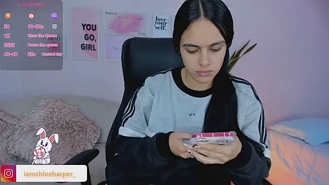 ChloeHarper  online show from 25, 1, 2025