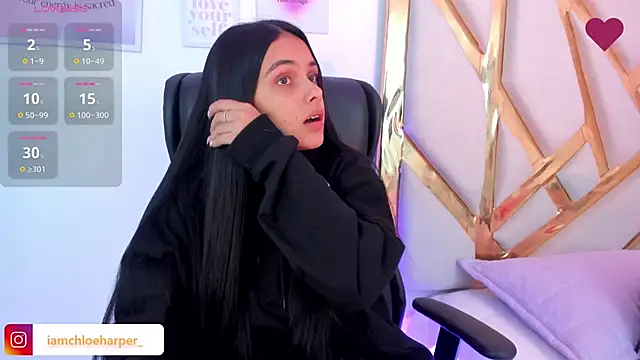 ChloeHarper  online show from 13, 11, 2025