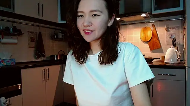 Snapshot of Kelly_Yon chatting on 12, 3, 2025 Kelly Yon online show from 12, 3, 2025