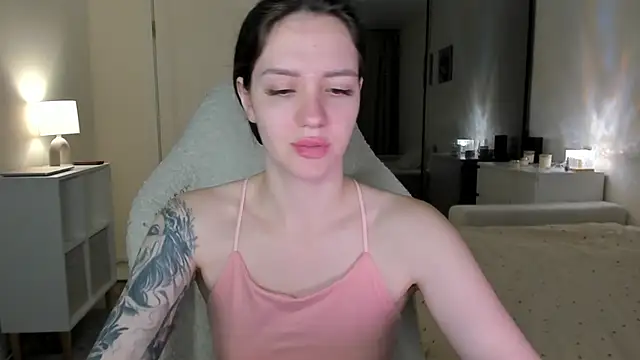 Sonia moon  online show from 18, 10, 2025