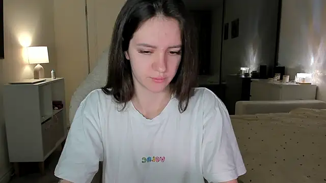 Sonia moon  online show from 19, 10, 2025