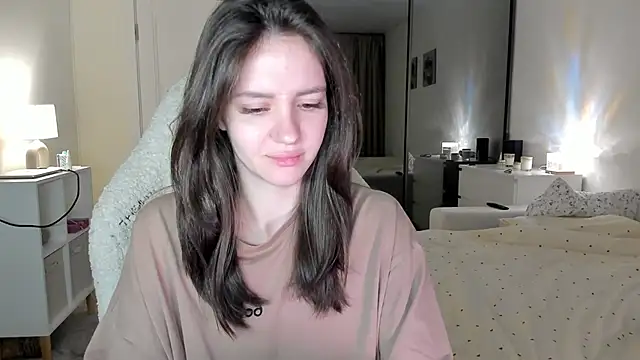 Sonia moon  online show from 21, 10, 2025