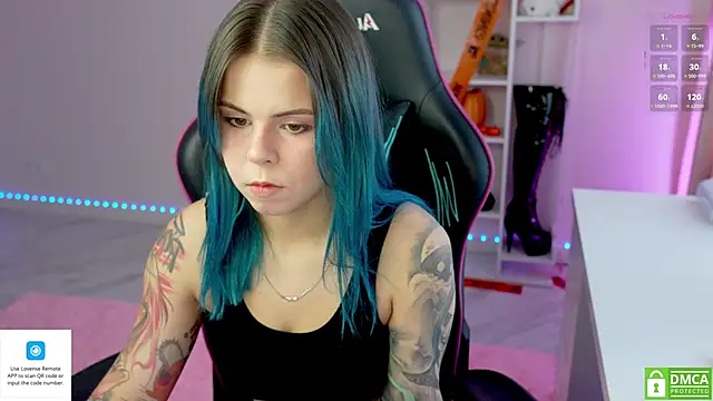 Latex Kitty online show from 14, 10, 2025