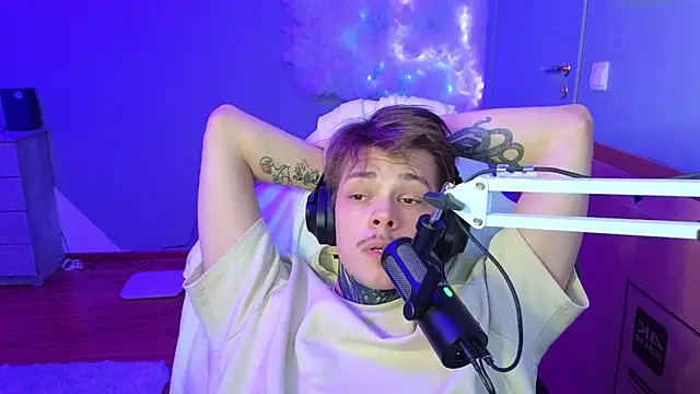 DENIS HERE online show from 7, 1, 2025