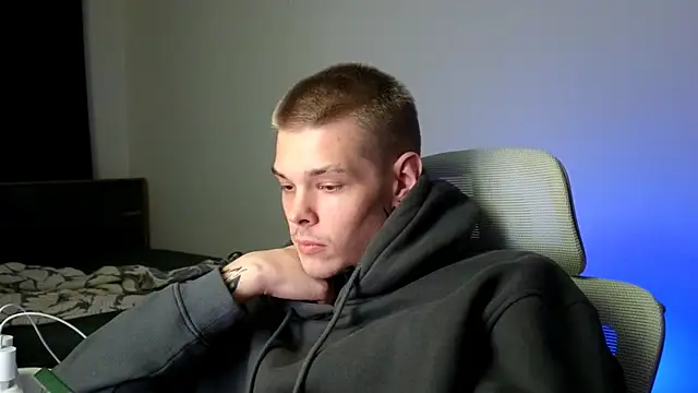 Snapshot of DENIS_HERE chatting on 25, 5, 2026 DENIS HERE online show from 25, 5, 2026