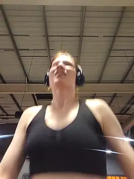 Exhibitionsplit online show from 5, 3, 2025