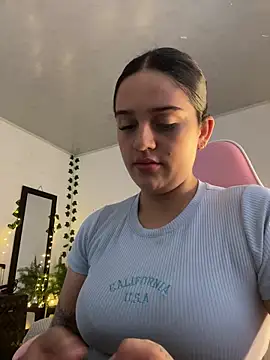 violet-333 online show from 3, 3, 2025