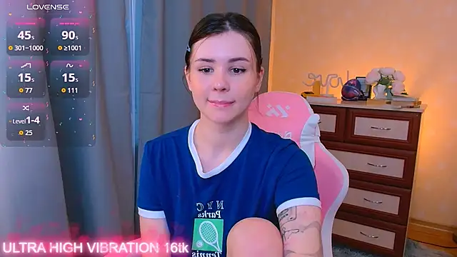 cutie mili online show from 8, 10, 2025