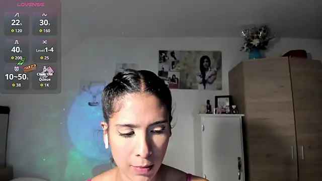 VeronikaOlsen online show from 14, 10, 2025