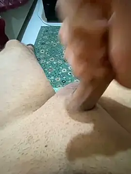 Snapshot of azginnn35 chatting on 8, 2, 2026 azginnn35 online show from 8, 2, 2026