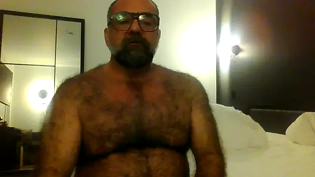 Snapshot of chainjulious chatting on 4, 6, 2026 chainjulious online show from 4, 6, 2026