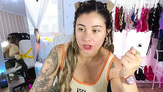 Snapshot of Tawny_cox chatting on 22, 10, 2025 Tawny cox online show from 22, 10, 2025