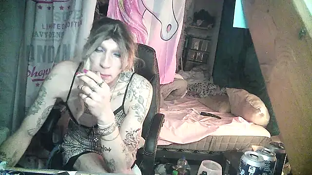 Ombeline1 online show from 24, 2, 2025